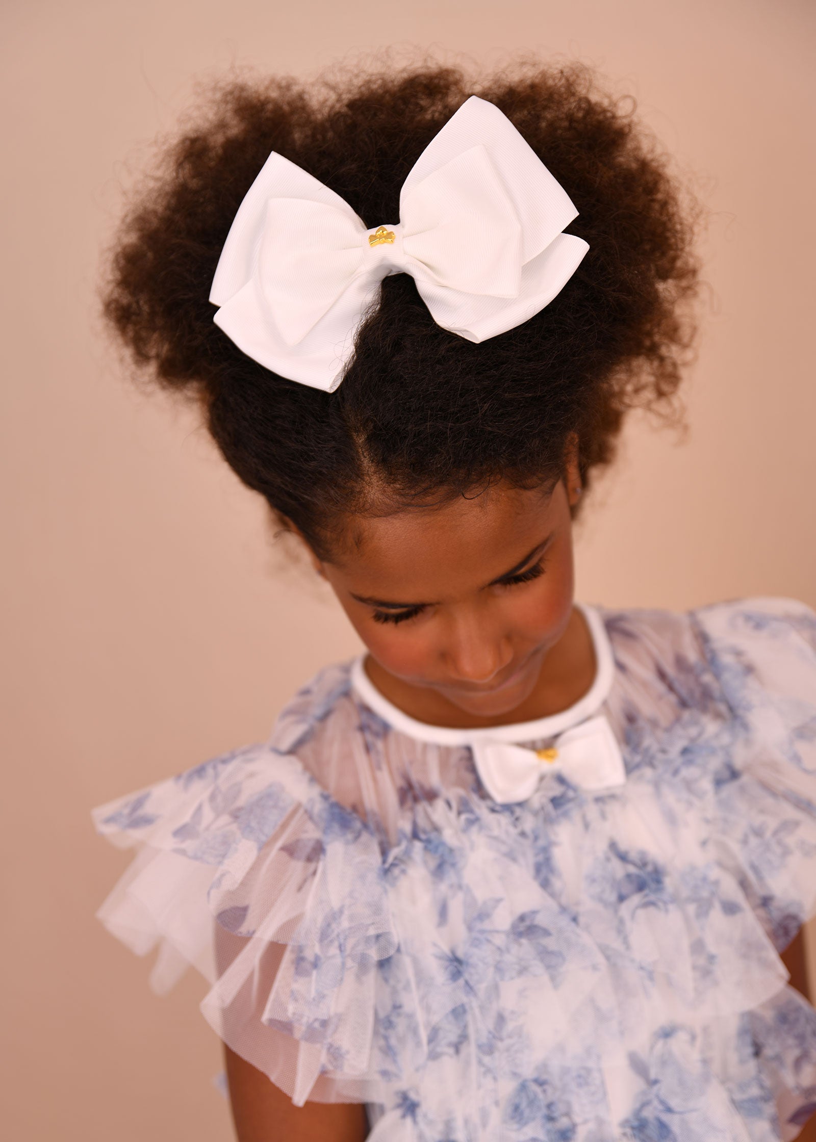 Mega Hair Bow Snowdrop