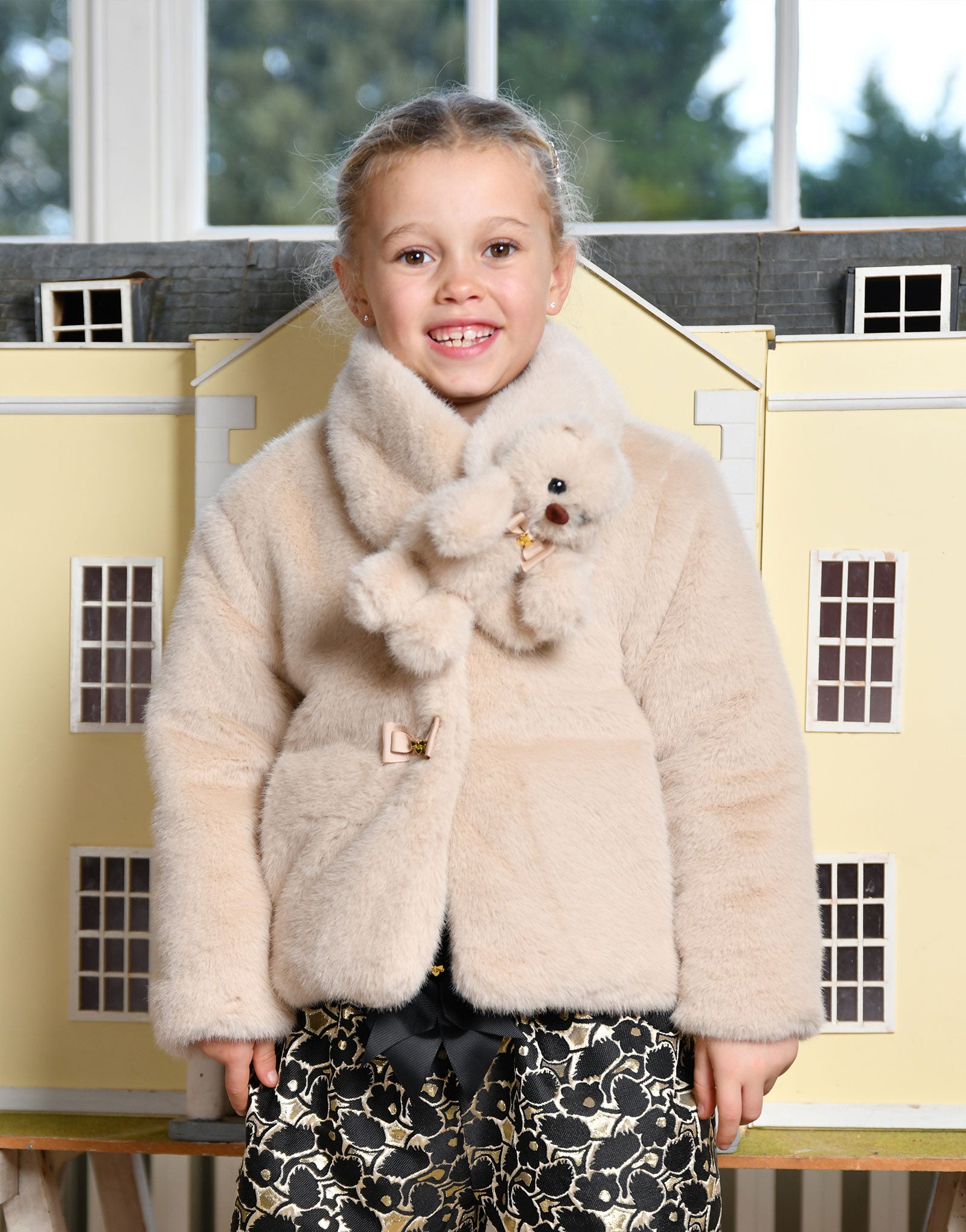 Ted Fur Scarf Biscuit