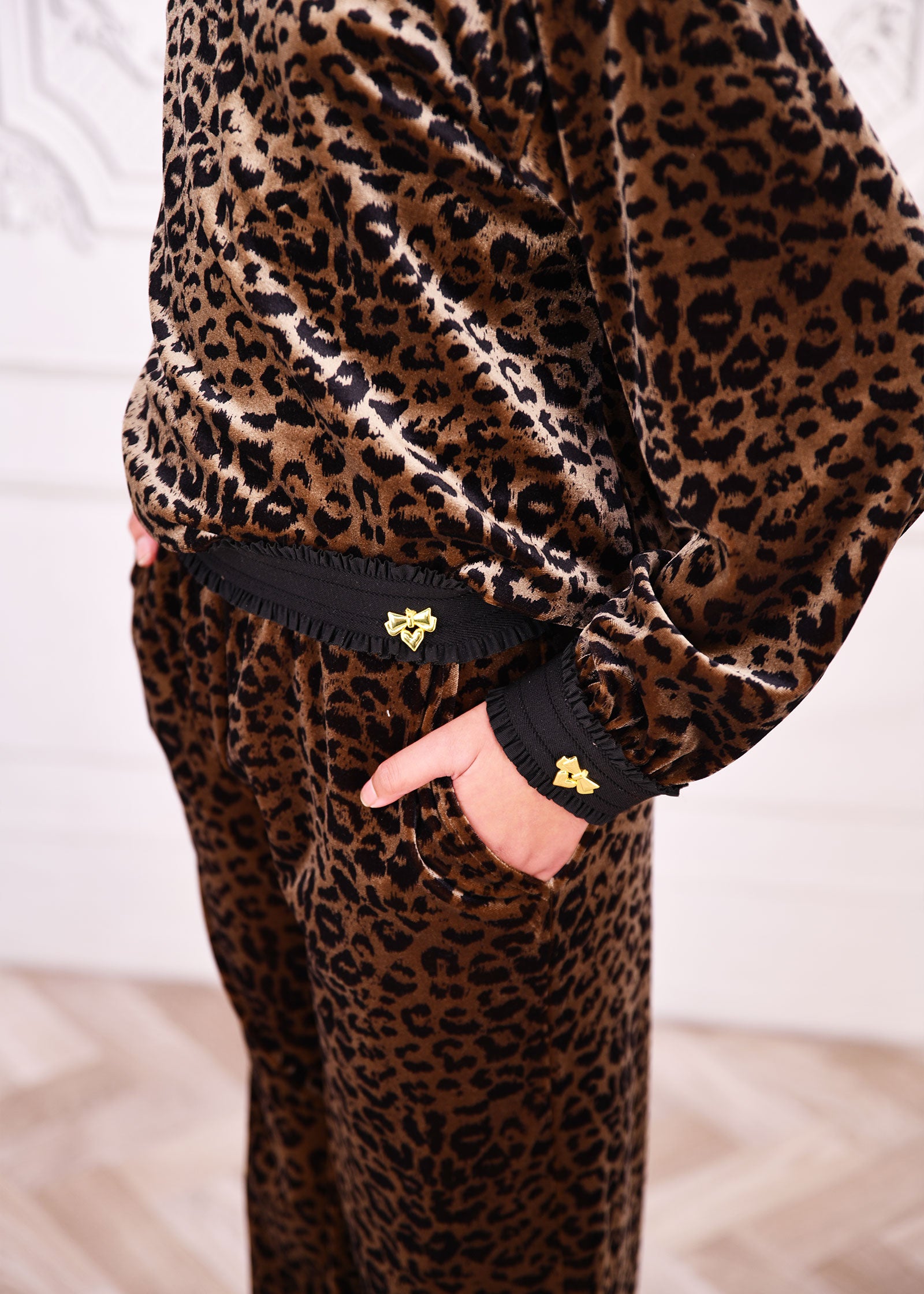 Teskey Leopard Top and Trouser Set Black