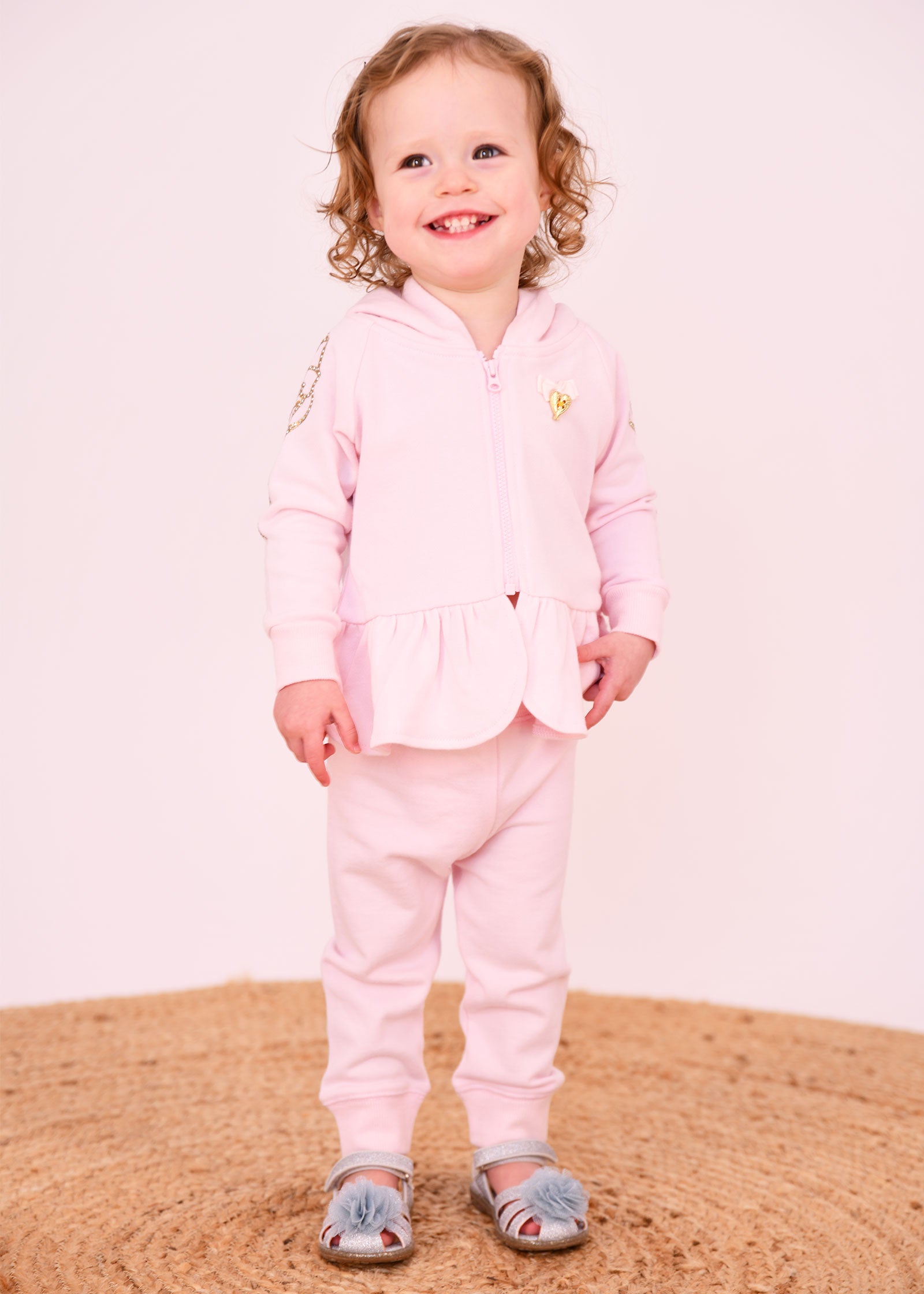 Pink tracksuit for outlet babies